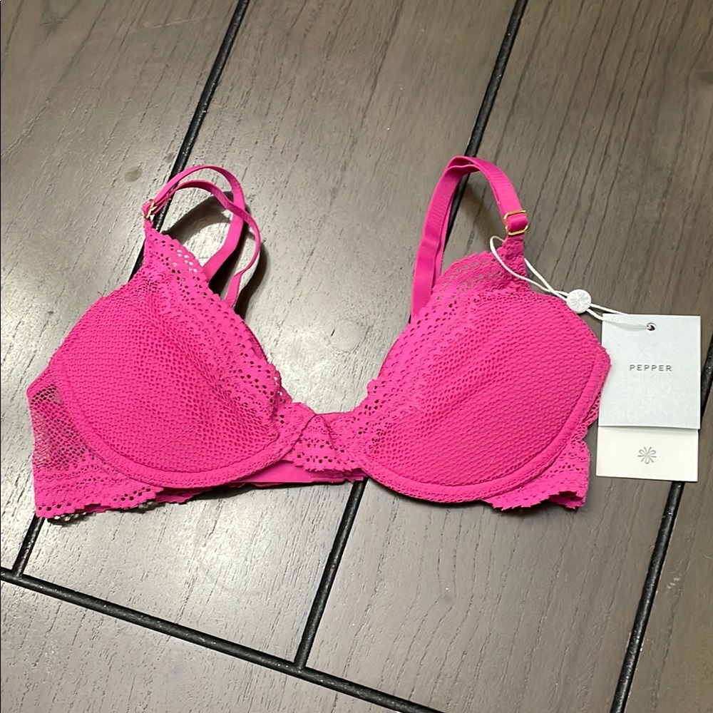 PEPPER Signature All You Bra NWT Cerise